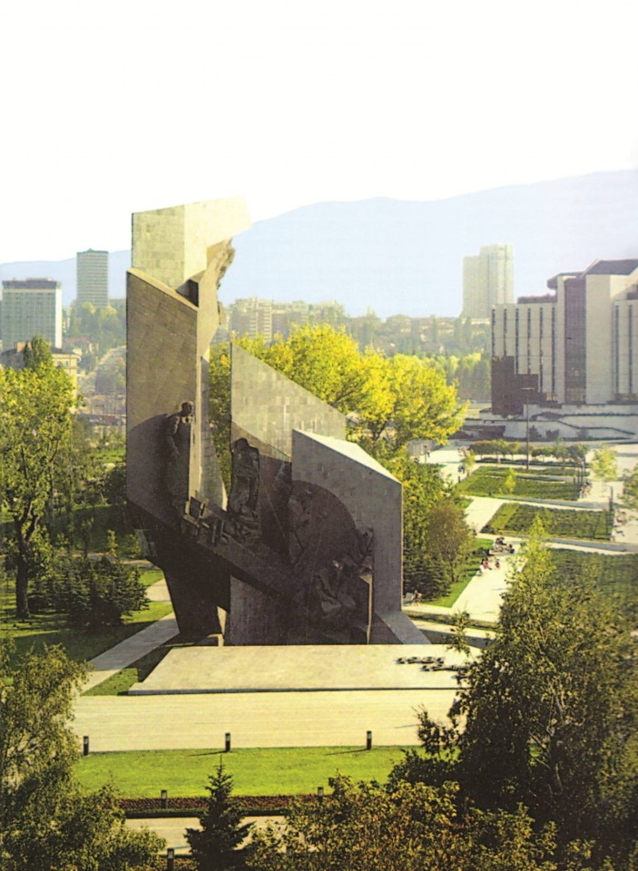 Baunetz, Architektur, Meldungen, Sofia, Bulgarien, save 1300, Monument, 1300 Jahre Bulgarien, sozialistisches Denkmal, Abriss, Protest, Valentin Startchev, Brutalismus, Dekonstruktivismus, Rettung, Transformatori, NGO, 2017, Sozialismus
