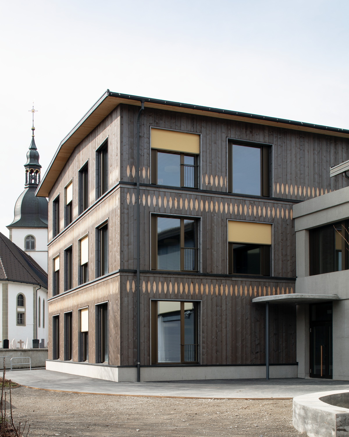 Erweiterung einer Grundschule in Riaz von FAZ Architectes