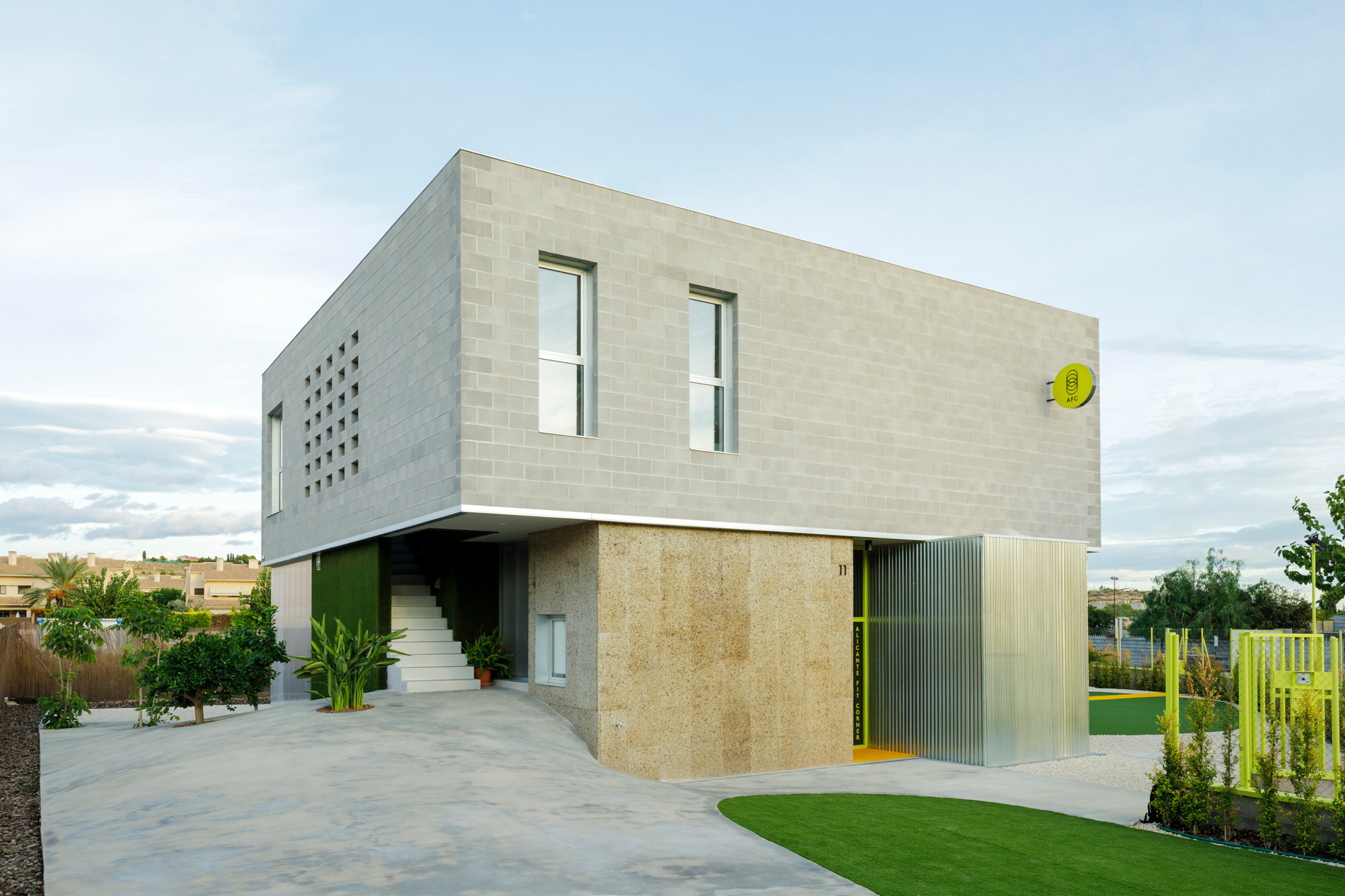 Einfamilienhaus mit Fitnessstudio in Alicante von Impepinable 