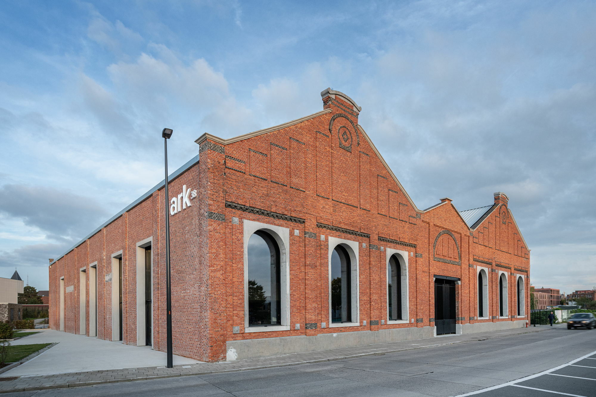 Umnutzung zum Showroom in Aalst von Objekt Architecten