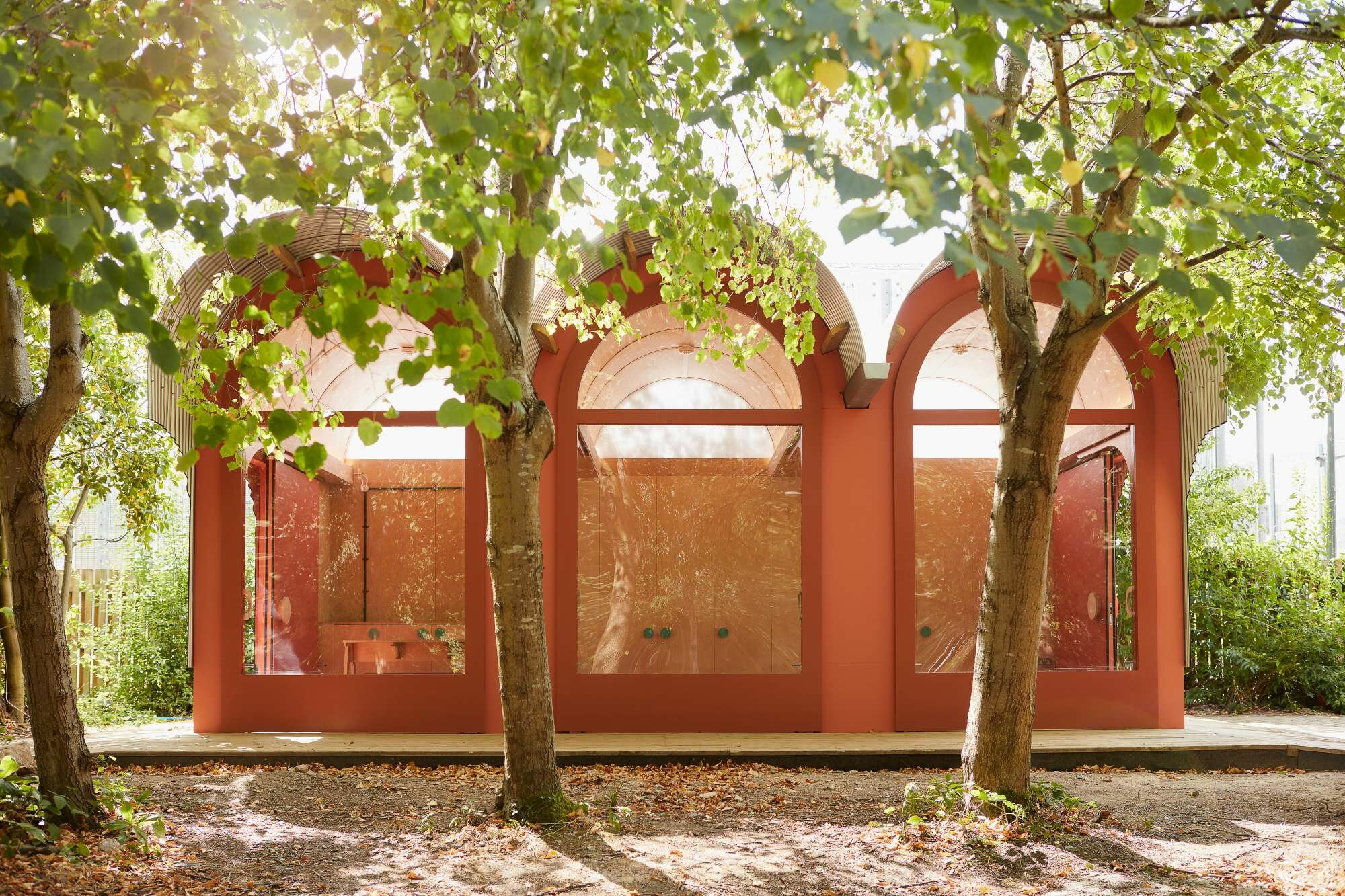 Gartenhaus in London von Between Art and Technology Studio