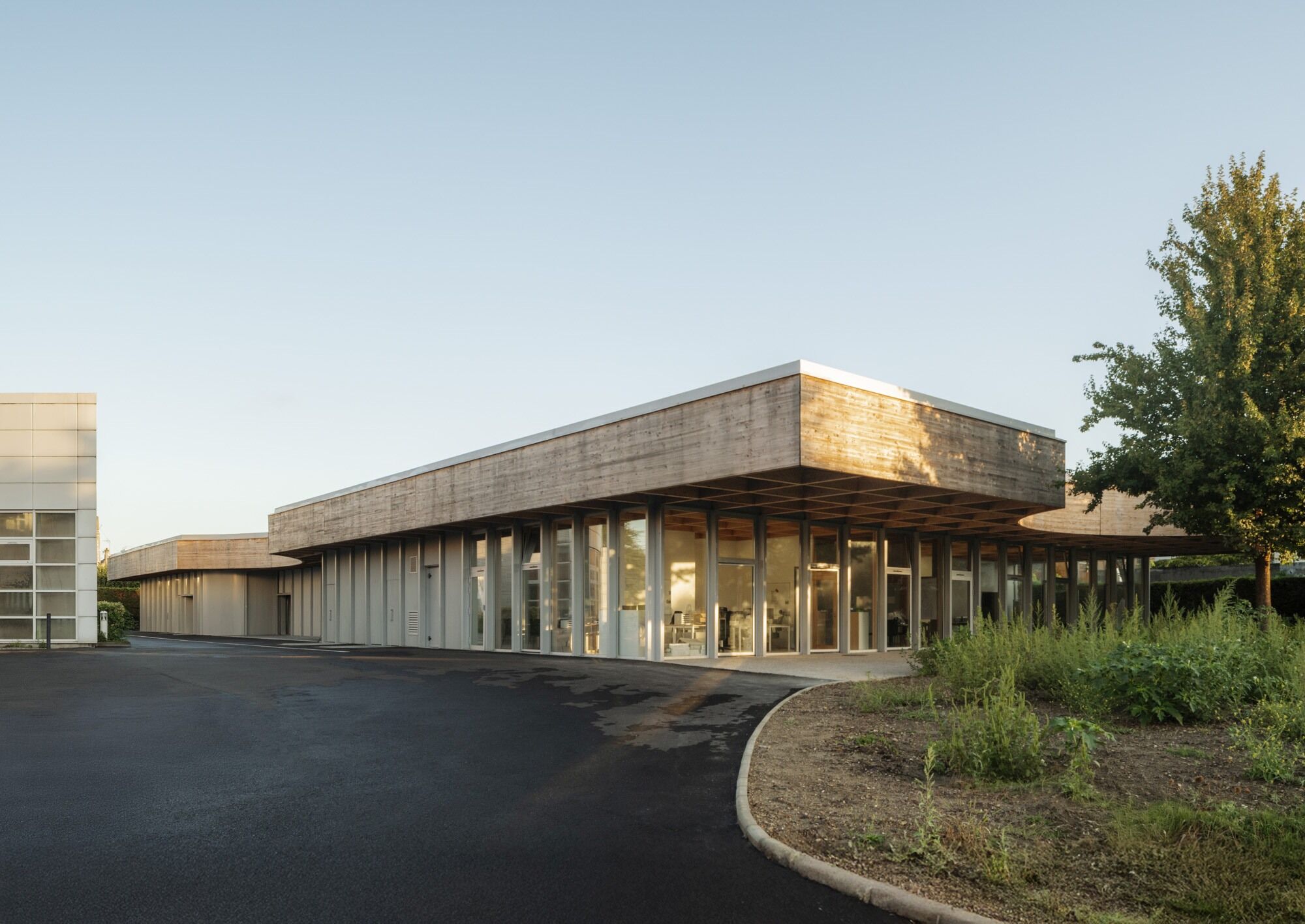 Großküche mit Kantine bei Paris von ateliers o-s architectes