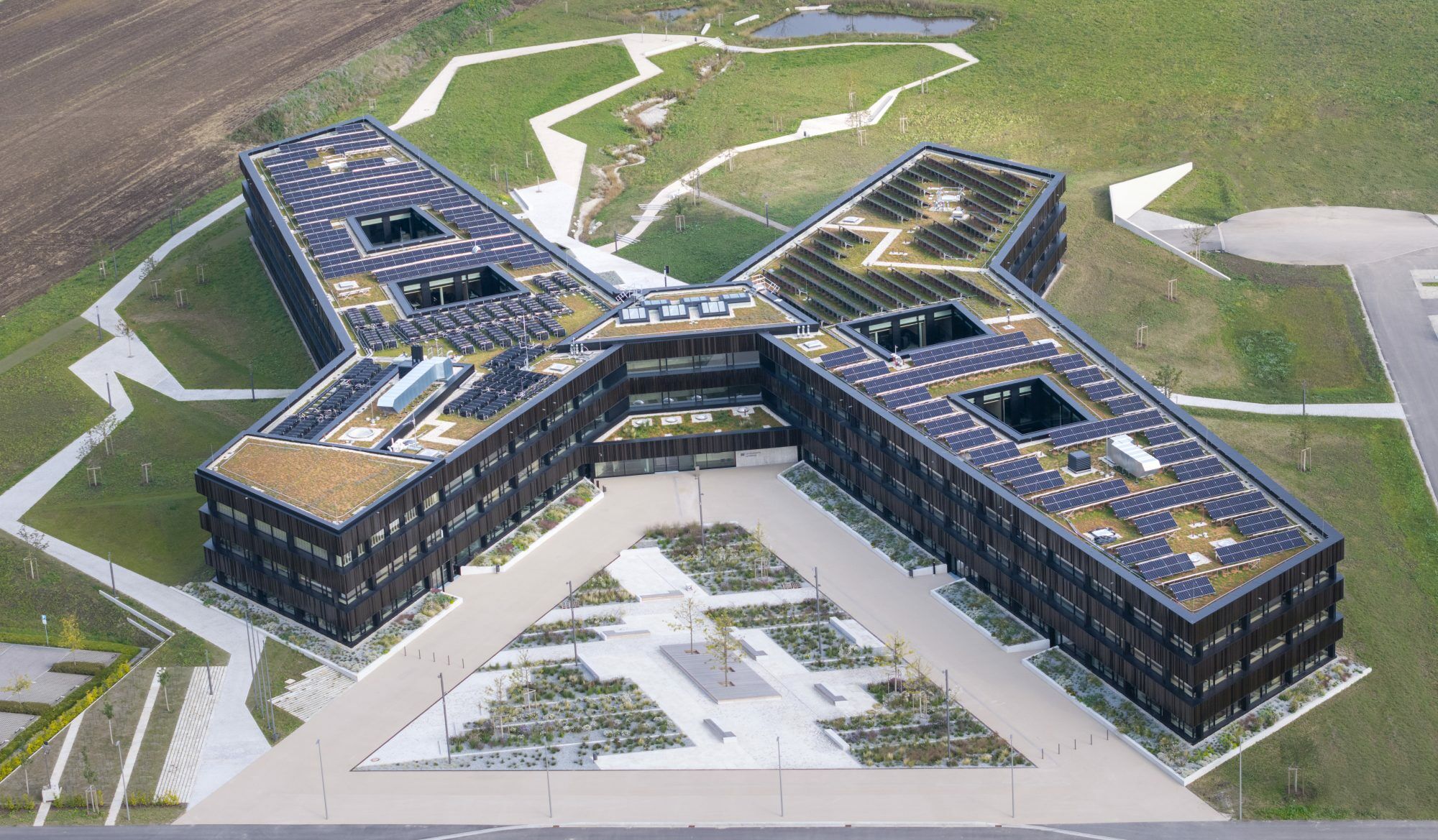 Amtsbau in Landshut von dasch zürn + partner